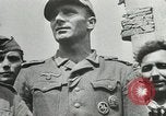 Image des milliers de prisonniers de guerre allemands France, 1944, de la seconde 53 séquences d'archives historiques vidéo 65675060106