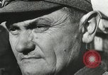 Image des milliers de prisonniers de guerre allemands France, 1944, de la seconde 58 séquences d'archives historiques vidéo 65675060106