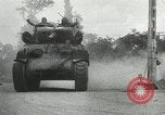 Image Les unités de blindés américains avance à grande vitesse en France Paris France, 1944, de la seconde 30 séquences d'archives historiques vidéo 65675060107