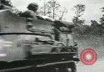 Image Les unités de blindés américains avance à grande vitesse en France Paris France, 1944, de la seconde 34 séquences d'archives historiques vidéo 65675060107
