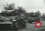 Image Les unités de blindés américains avance à grande vitesse en France Paris France, 1944, de la seconde 37 séquences d'archives historiques vidéo 65675060107
