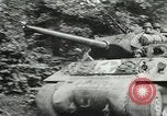 Image Les unités de blindés américains avance à grande vitesse en France Paris France, 1944, de la seconde 39 séquences d'archives historiques vidéo 65675060107