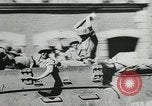 Image Les unités de blindés américains avance à grande vitesse en France Paris France, 1944, de la seconde 52 séquences d'archives historiques vidéo 65675060107