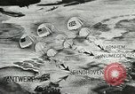 Image American les unités aéroportées chuter au niveau Holland, 1945, de la seconde 22 séquences d'archives historiques vidéo 65675060109