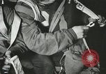 Image American les unités aéroportées chuter au niveau Holland, 1945, de la seconde 60 séquences d'archives historiques vidéo 65675060109