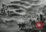 Image alliés s'emparer du contrôle de rivière Escaut Anvers Belgique, 1945, de la seconde 27 séquences d'archives historiques vidéo 65675060110