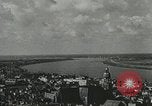 Image alliés s'emparer du contrôle de rivière Escaut Anvers Belgique, 1945, de la seconde 30 séquences d'archives historiques vidéo 65675060110