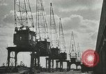 Image alliés s'emparer du contrôle de rivière Escaut Anvers Belgique, 1945, de la seconde 34 séquences d'archives historiques vidéo 65675060110