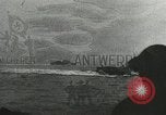 Image alliés s'emparer du contrôle de rivière Escaut Anvers Belgique, 1945, de la seconde 44 séquences d'archives historiques vidéo 65675060110
