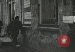 Image alliés s'emparer du contrôle de rivière Escaut Anvers Belgique, 1945, de la seconde 56 séquences d'archives historiques vidéo 65675060110
