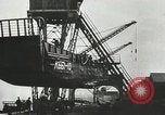 Standbild 9 Panzerdivision Kreuzung Rhein in Zweiten Weltkrieg Remagen Deutschland, 1945, aus Sekunde 3 historischem Filmmaterial Videoclip 65675060114