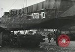 Standbild 9 Panzerdivision Kreuzung Rhein in Zweiten Weltkrieg Remagen Deutschland, 1945, aus Sekunde 4 historischem Filmmaterial Videoclip 65675060114