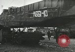 Standbild 9 Panzerdivision Kreuzung Rhein in Zweiten Weltkrieg Remagen Deutschland, 1945, aus Sekunde 5 historischem Filmmaterial Videoclip 65675060114