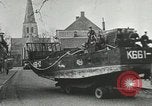 Standbild 9 Panzerdivision Kreuzung Rhein in Zweiten Weltkrieg Remagen Deutschland, 1945, aus Sekunde 12 historischem Filmmaterial Videoclip 65675060114