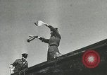 Standbild 9 Panzerdivision Kreuzung Rhein in Zweiten Weltkrieg Remagen Deutschland, 1945, aus Sekunde 19 historischem Filmmaterial Videoclip 65675060114
