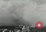 Standbild 9 Panzerdivision Kreuzung Rhein in Zweiten Weltkrieg Remagen Deutschland, 1945, aus Sekunde 22 historischem Filmmaterial Videoclip 65675060114