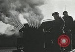 Standbild 9 Panzerdivision Kreuzung Rhein in Zweiten Weltkrieg Remagen Deutschland, 1945, aus Sekunde 26 historischem Filmmaterial Videoclip 65675060114