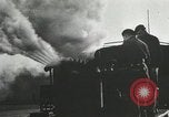Standbild 9 Panzerdivision Kreuzung Rhein in Zweiten Weltkrieg Remagen Deutschland, 1945, aus Sekunde 27 historischem Filmmaterial Videoclip 65675060114