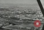 Standbild 9 Panzerdivision Kreuzung Rhein in Zweiten Weltkrieg Remagen Deutschland, 1945, aus Sekunde 50 historischem Filmmaterial Videoclip 65675060114