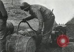 Standbild 9 Panzerdivision Kreuzung Rhein in Zweiten Weltkrieg Remagen Deutschland, 1945, aus Sekunde 52 historischem Filmmaterial Videoclip 65675060114