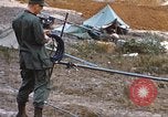 Immagine di 3° Brigata ottantaduesima Airborne Division soldati L'unità Phu Bai Hue Vietnam, 1968, secondo 55 filmato di repertorio 65675060124