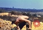 Immagine di 3° Brigata ottantaduesima Airborne Division Hue Vietnam, 1968, secondo 19 filmato di repertorio 65675060126