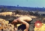 Immagine di 3° Brigata ottantaduesima Airborne Division Hue Vietnam, 1968, secondo 21 filmato di repertorio 65675060126