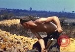 Immagine di 3° Brigata ottantaduesima Airborne Division Hue Vietnam, 1968, secondo 22 filmato di repertorio 65675060126