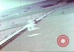 Image de bombardements avion stationné Allemagne, 1945, de la seconde 6 séquences d'archives historiques vidéo 65675060140