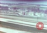 Image de bombardements avion stationné Allemagne, 1945, de la seconde 8 séquences d'archives historiques vidéo 65675060140