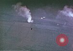 Image de bombardements avion stationné Allemagne, 1945, de la seconde 27 séquences d'archives historiques vidéo 65675060140