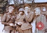 Standbild Frau Soldat der Roten Armee Torgau Deutschland, 1945, aus Sekunde 9 historischem Filmmaterial Videoclip 65675060151