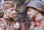 Standbild Frau Soldat der Roten Armee Torgau Deutschland, 1945, aus Sekunde 34 historischem Filmmaterial Videoclip 65675060151