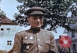 Standbild russische Soldaten Torgau Deutschland, 1945, aus Sekunde 11 historischem Filmmaterial Videoclip 65675060152