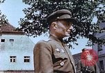 Standbild russische Soldaten Torgau Deutschland, 1945, aus Sekunde 12 historischem Filmmaterial Videoclip 65675060152