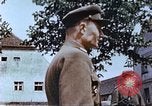 Standbild russische Soldaten Torgau Deutschland, 1945, aus Sekunde 13 historischem Filmmaterial Videoclip 65675060152