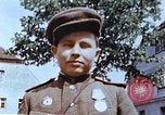 Standbild russische Soldaten Torgau Deutschland, 1945, aus Sekunde 24 historischem Filmmaterial Videoclip 65675060152