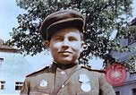 Standbild russische Soldaten Torgau Deutschland, 1945, aus Sekunde 29 historischem Filmmaterial Videoclip 65675060152