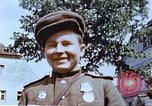 Standbild russische Soldaten Torgau Deutschland, 1945, aus Sekunde 43 historischem Filmmaterial Videoclip 65675060152