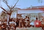 Standbild russische Soldaten Torgau Deutschland, 1945, aus Sekunde 3 historischem Filmmaterial Videoclip 65675060153