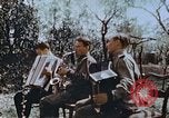 Standbild russische Soldaten Torgau Deutschland, 1945, aus Sekunde 23 historischem Filmmaterial Videoclip 65675060153