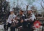 Standbild russische Soldaten Torgau Deutschland, 1945, aus Sekunde 29 historischem Filmmaterial Videoclip 65675060153