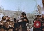Standbild russische Soldaten Torgau Deutschland, 1945, aus Sekunde 34 historischem Filmmaterial Videoclip 65675060153