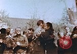 Standbild russische Soldaten Torgau Deutschland, 1945, aus Sekunde 35 historischem Filmmaterial Videoclip 65675060153