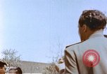 Standbild russische Soldaten Torgau Deutschland, 1945, aus Sekunde 54 historischem Filmmaterial Videoclip 65675060153