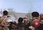 Standbild russische Soldaten Torgau Deutschland, 1945, aus Sekunde 59 historischem Filmmaterial Videoclip 65675060153
