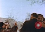 Standbild russische Soldaten Torgau Deutschland, 1945, aus Sekunde 61 historischem Filmmaterial Videoclip 65675060153