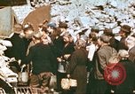 Immagine di Civili tedesco Nürnberg Germania, 1945, secondo 61 filmato di repertorio 65675060155