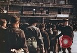 Immagine di Liberati i soldati francesi Parigi Francia, 1945, secondo 45 filmato di repertorio 65675060157