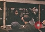 Immagine di Liberato il francese rimpatriati Parigi Francia, 1945, secondo 25 filmato di repertorio 65675060158